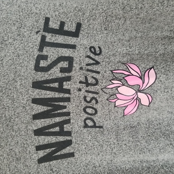 Charming Charlie Sweatshirt Size M - Picture 2 of 6